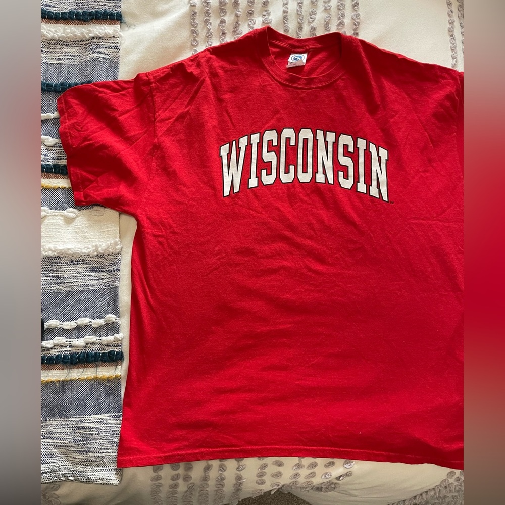 Wisconsin Badgers Oversized Tee